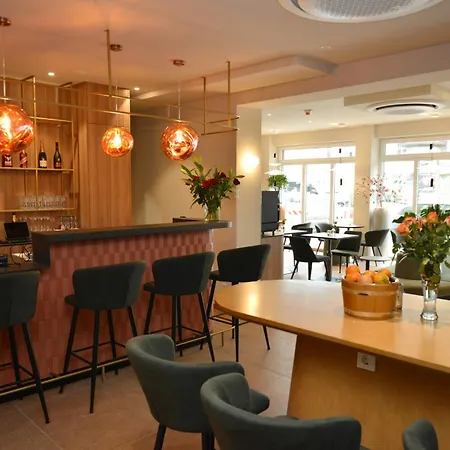 Отель Day8 Кёльн