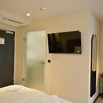 Day8 Hotel
